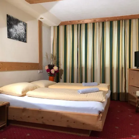 Guest house Kampfl Fuegen