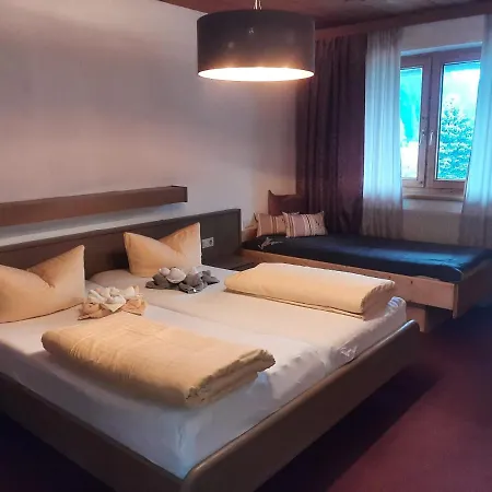 Guest house Kampfl Fuegen