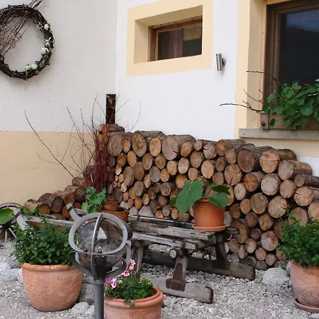 بيت ضيافة Kampfl 4*